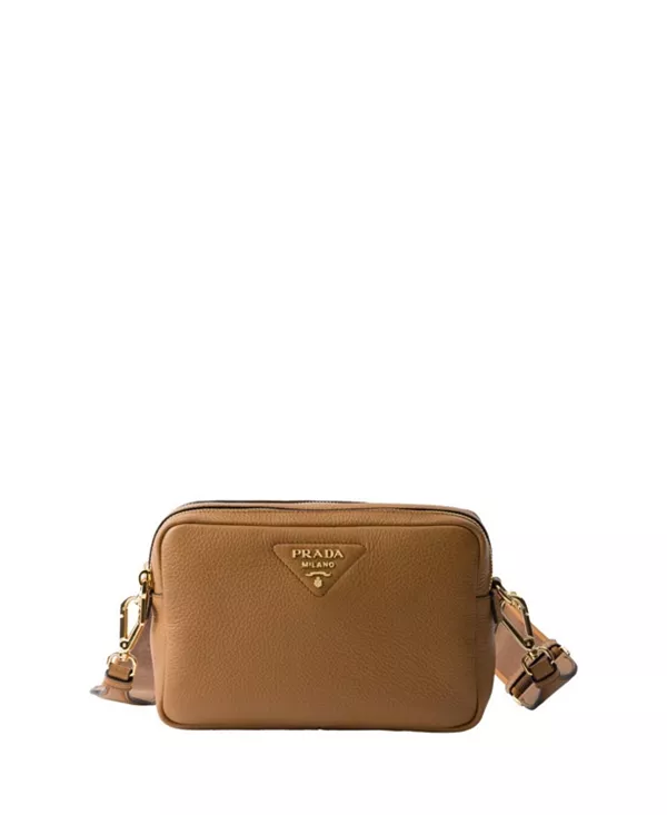 Маленькая кожаная сумка через плечо Prada, коричневый
Маленькая кожаная сумка через плечо Prada, коричневый