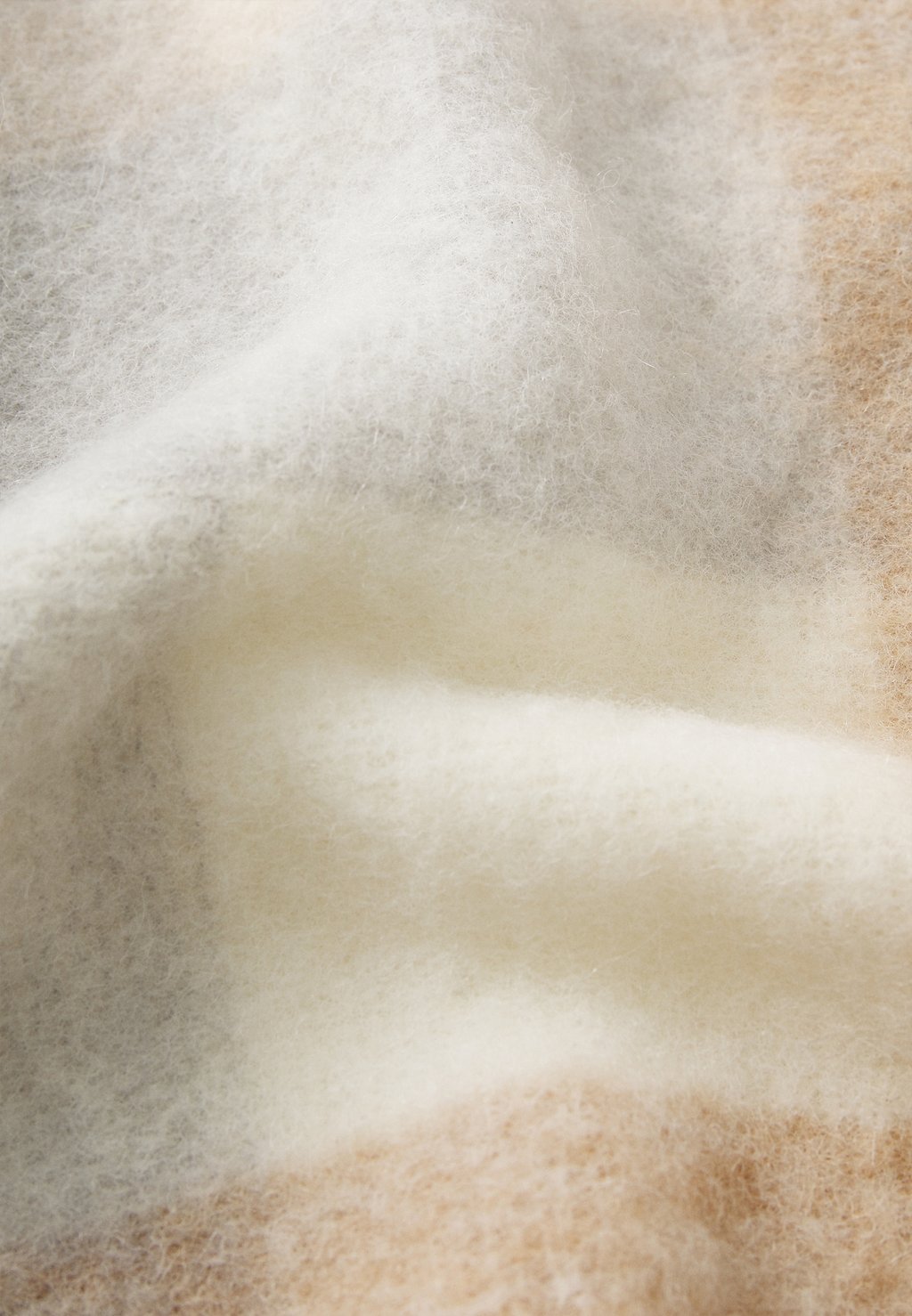 Шарф FRESIA UNISEX Holzweiler, бежевый
Шарф FRESIA UNISEX Holzweiler, бежевый