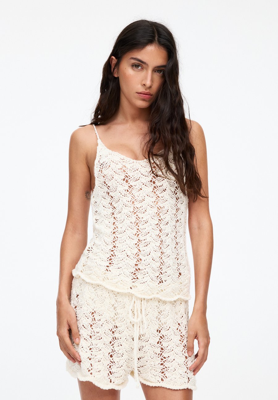 Топ PULL&BEAR Top, Beige
Топ PULL&BEAR Top, Beige