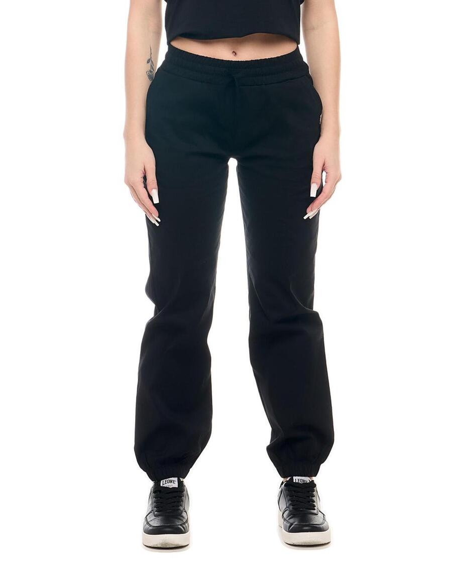 LEONE 1947 APPAREL Базовые джазовые поплиновые брюки Leone
LEONE 1947 APPAREL Базовые джазовые поплиновые брюки Leone