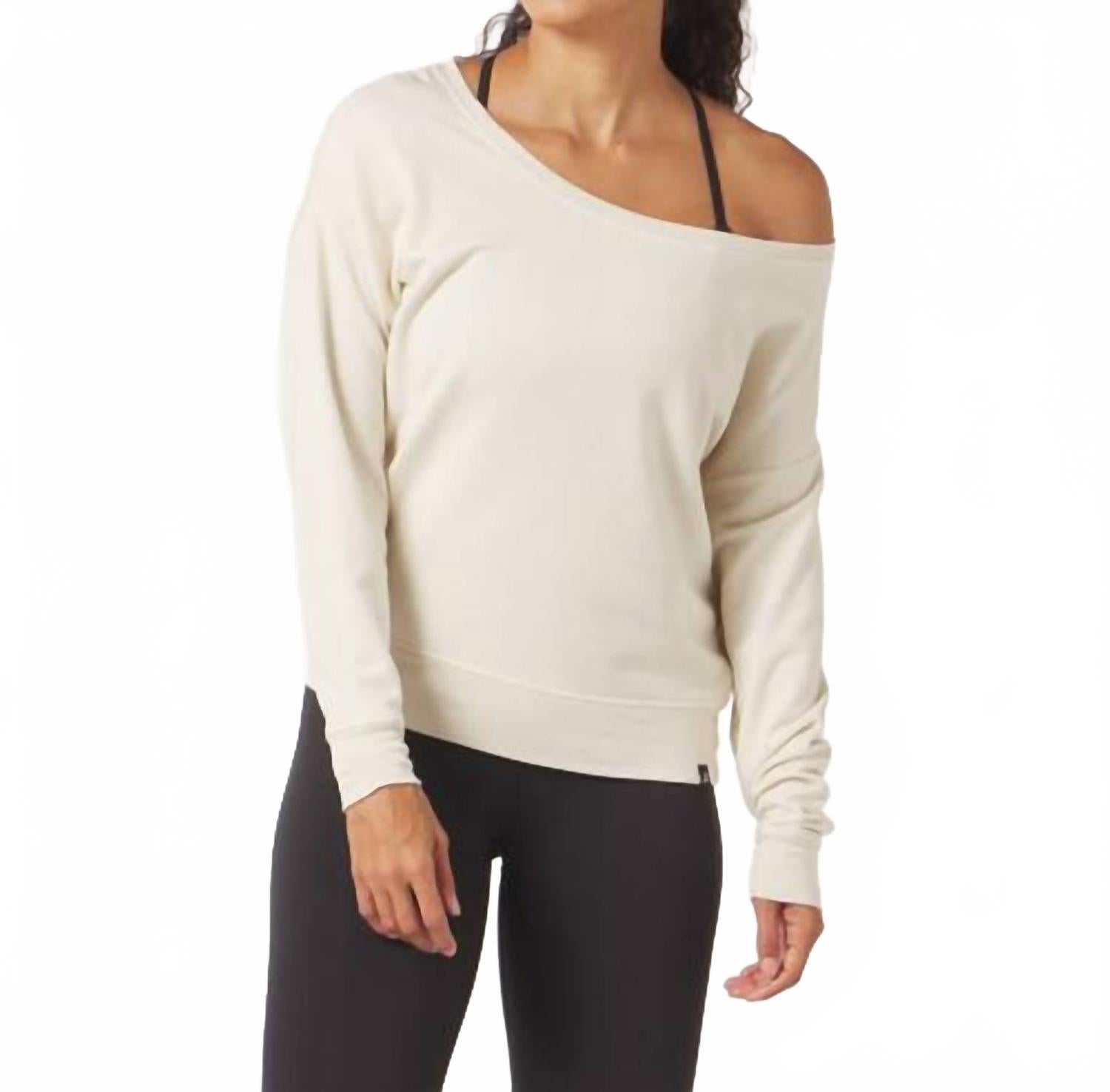 Свитшот Lounge с открытыми плечами в цвете овсяного молока Glyder, Oatmilk
Свитшот Lounge с открытыми плечами в цвете овсяного молока Glyder, Oatmilk