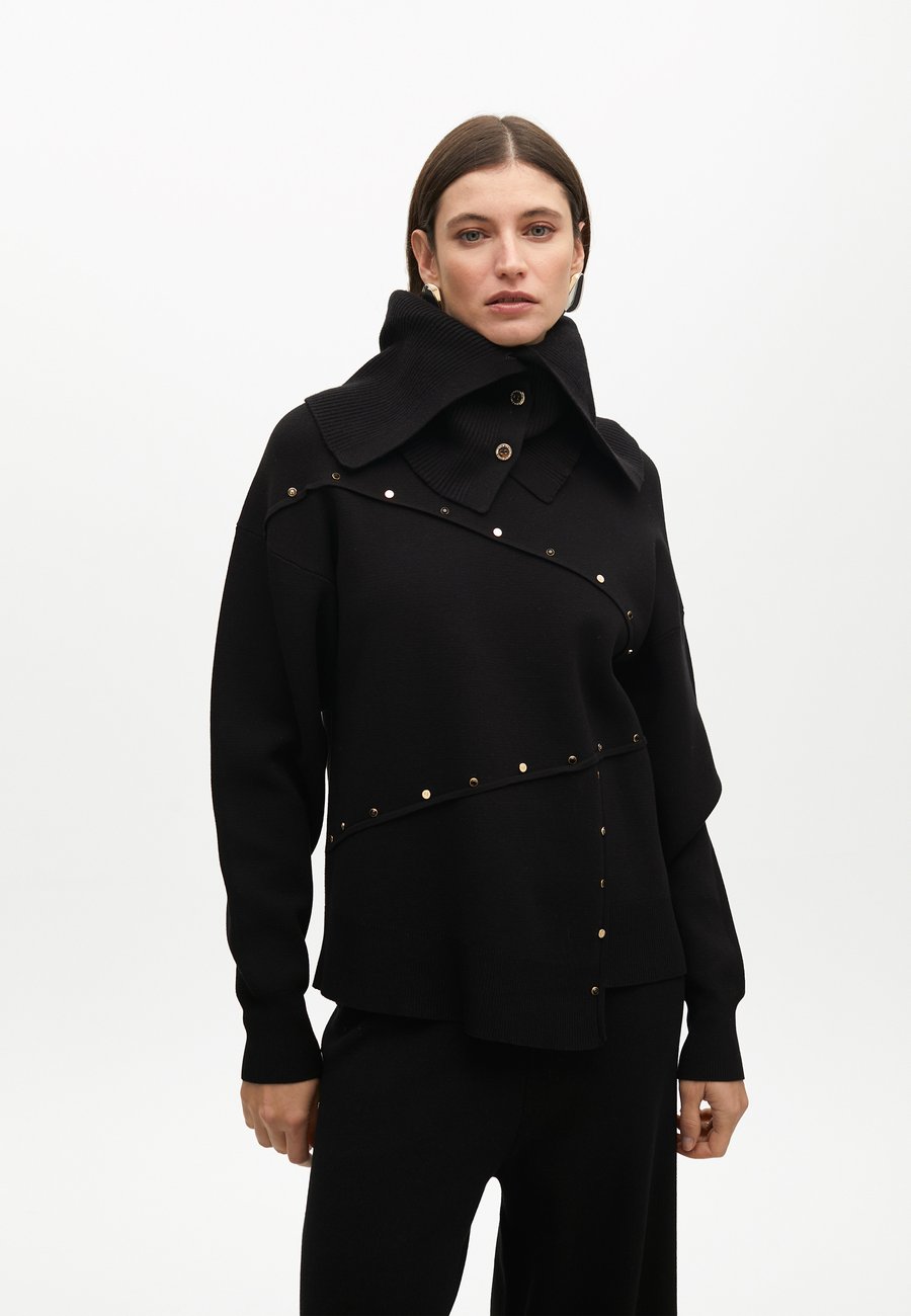 Джемпер LOLA CASADEMUNT Jumper, Black
Джемпер LOLA CASADEMUNT Jumper, Black