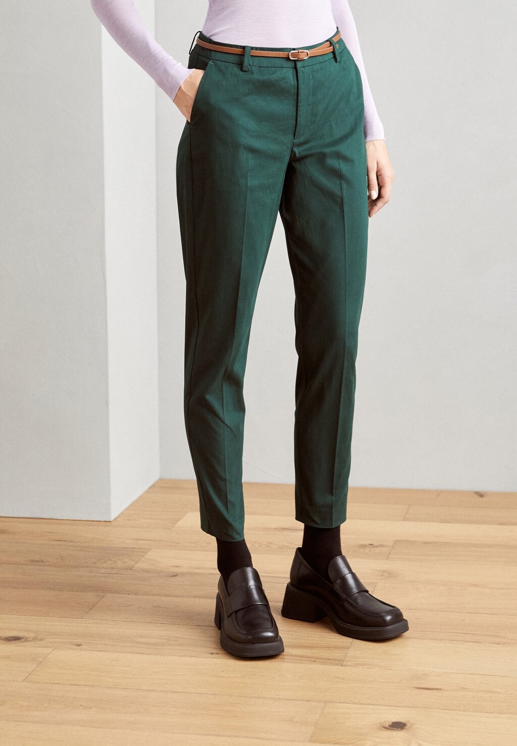 Чино DAYS CIGARET b.young, скарабей
Чино DAYS CIGARET b.young, скарабей