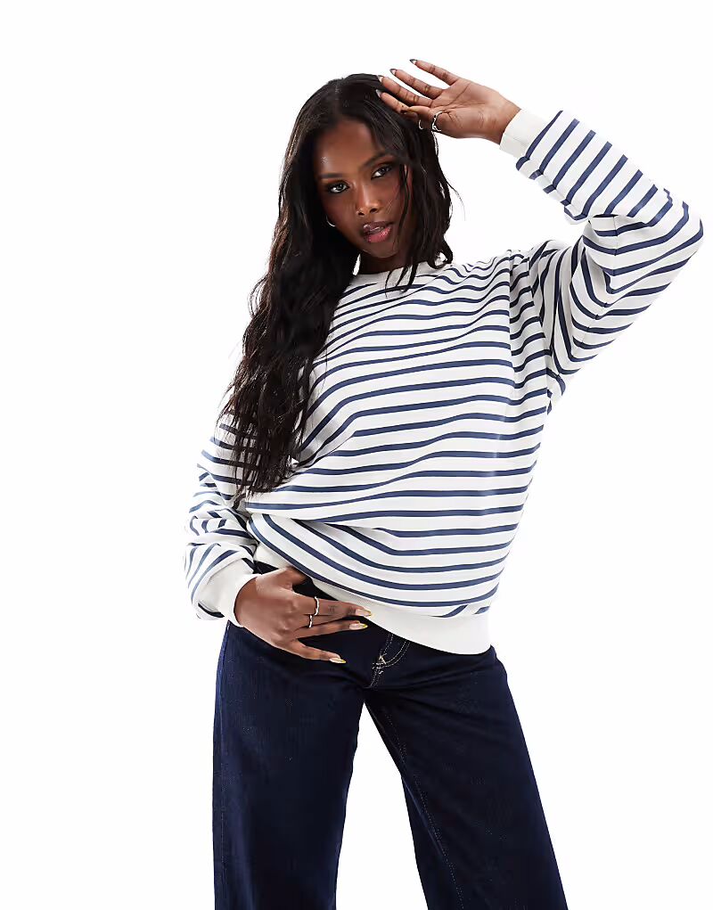 Толстовка Daisy Street оверсайз в сине-белую полоску
Толстовка Daisy Street оверсайз в сине-белую полоску