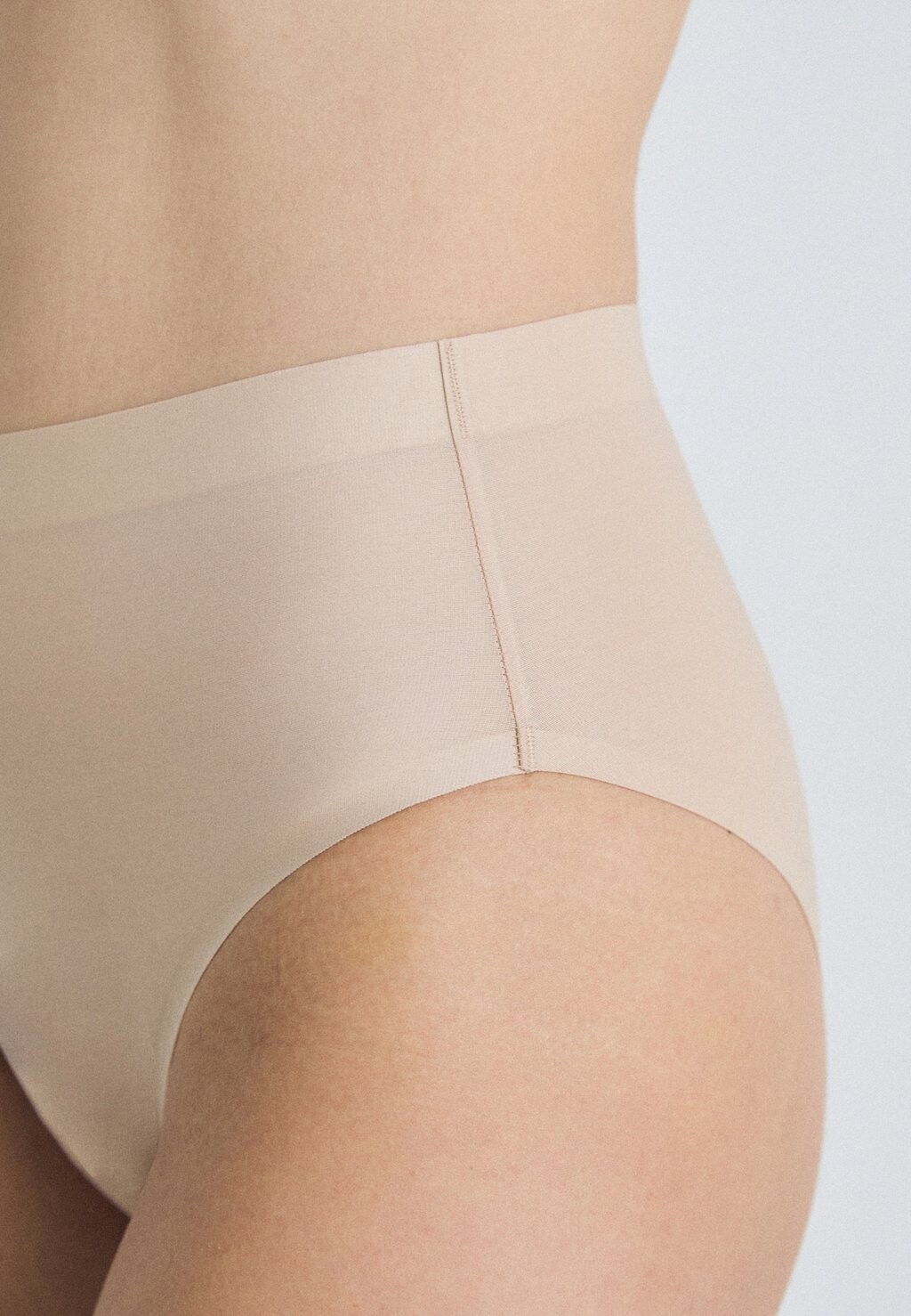 Трусы SHEER POWER BOYSHORT Spanx, бежевый
Трусы SHEER POWER BOYSHORT Spanx, бежевый