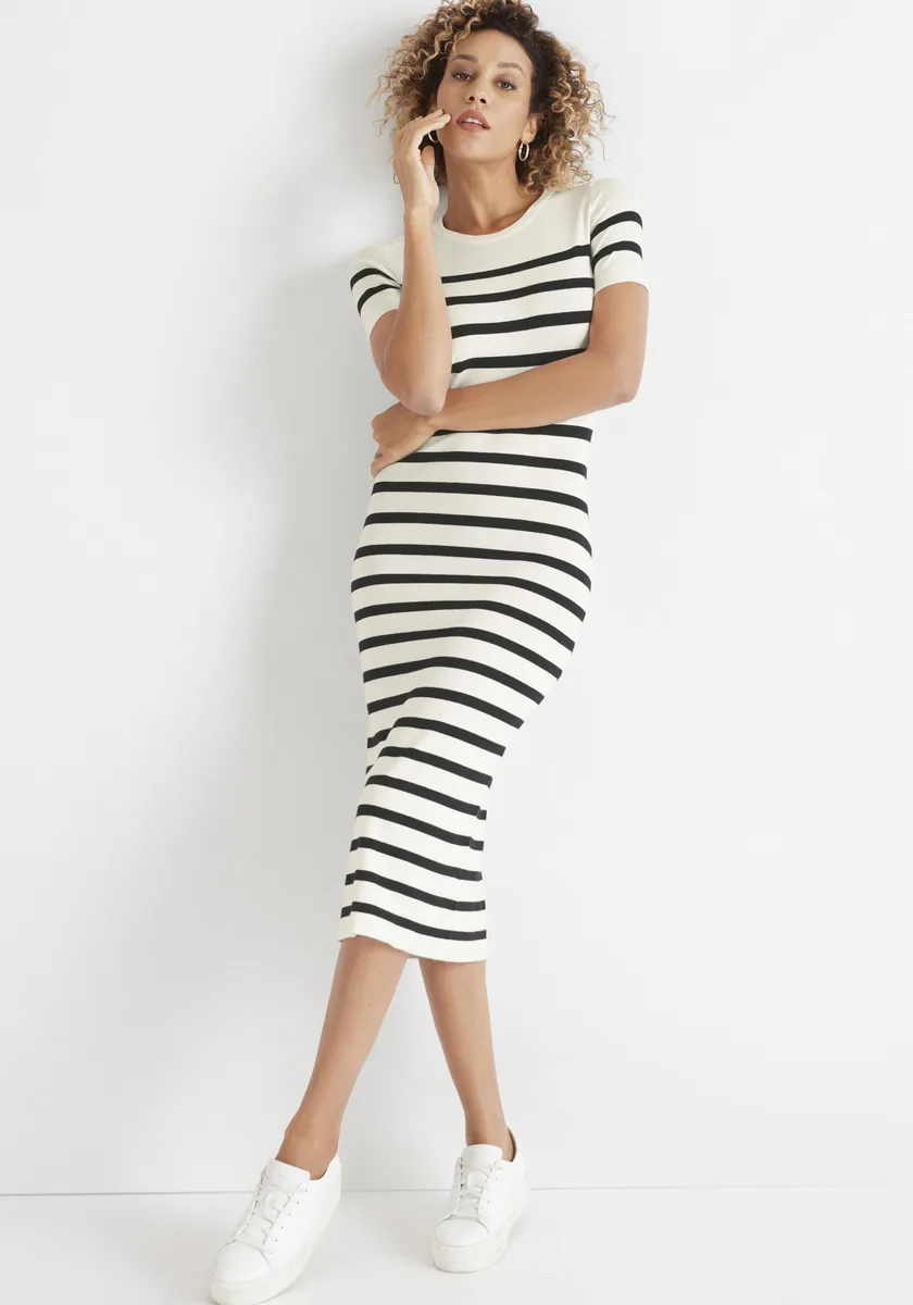 Трикотажное платье HECHTER PARIS с короткими рукавами - НОВАЯ КОЛЛЕКЦИЯ, цвет Offwhite-Schwarz-Gestreift
Трикотажное платье HECHTER PARIS с короткими рукавами - НОВАЯ КОЛЛЕКЦИЯ, цвет Offwhite-Schwarz-Gestreift