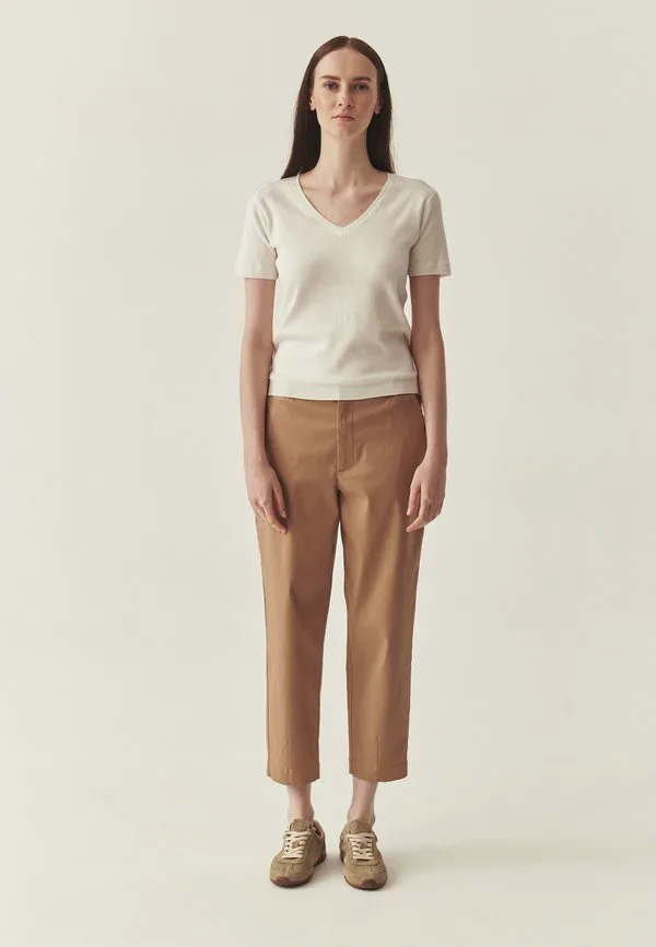 Название товара: базовая футболка emis Tatuum, Off White, Белый, Название товара: базовая футболка emis Tatuum, Off White
Название товара: базовая футболка emis Tatuum, Off White, Белый, Название товара: базовая футболка emis Tatuum, Off White