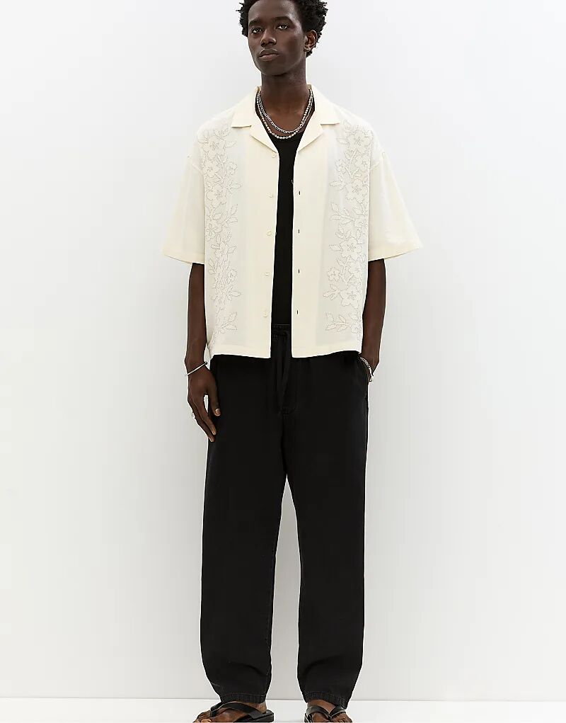 Джинсы-джоггеры Pull&Bear STWD выцветшего черного цвета
Джинсы-джоггеры Pull&Bear STWD выцветшего черного цвета