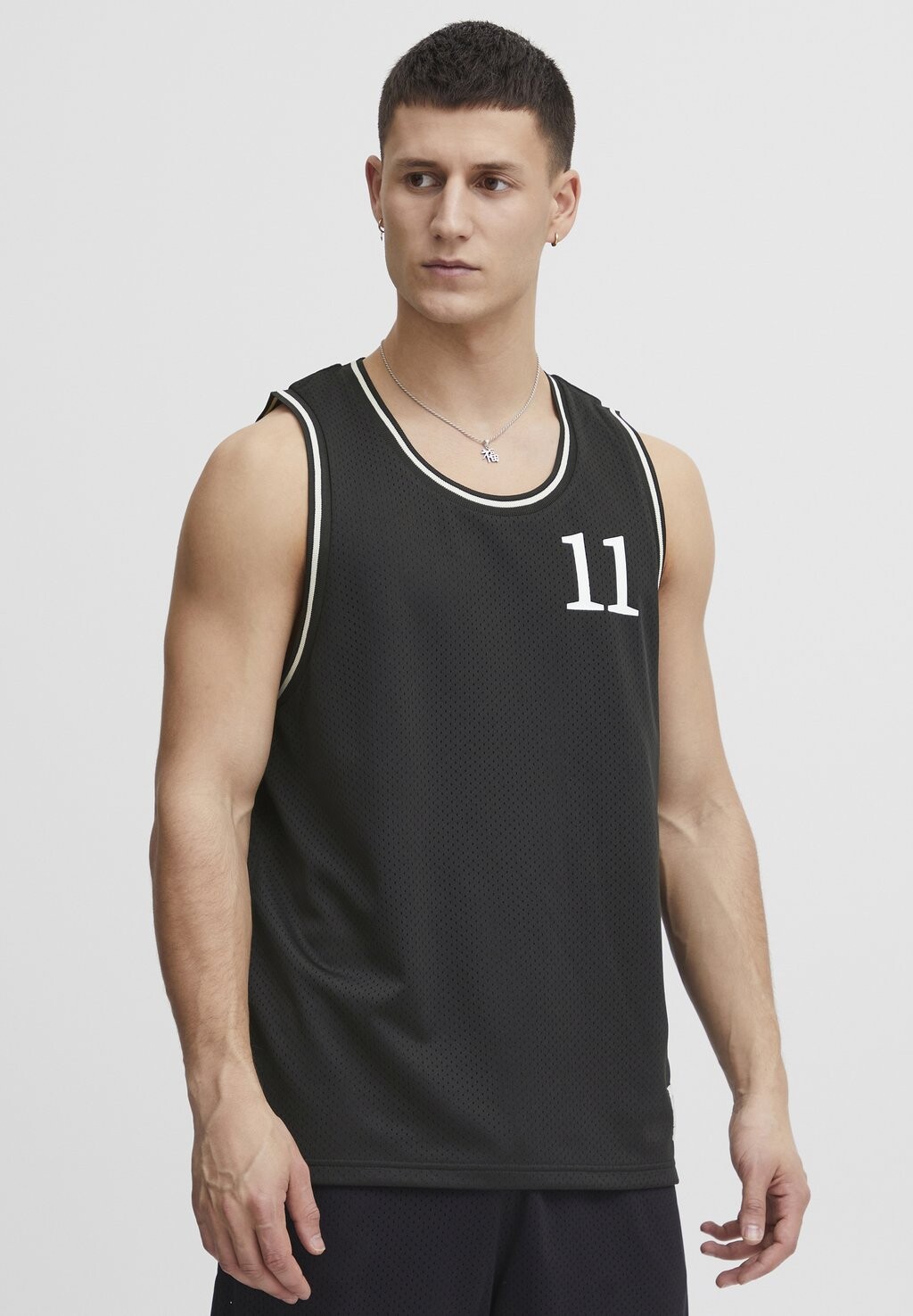 Топ Przayden 11 Project, цвет true black
Топ Przayden 11 Project, цвет true black