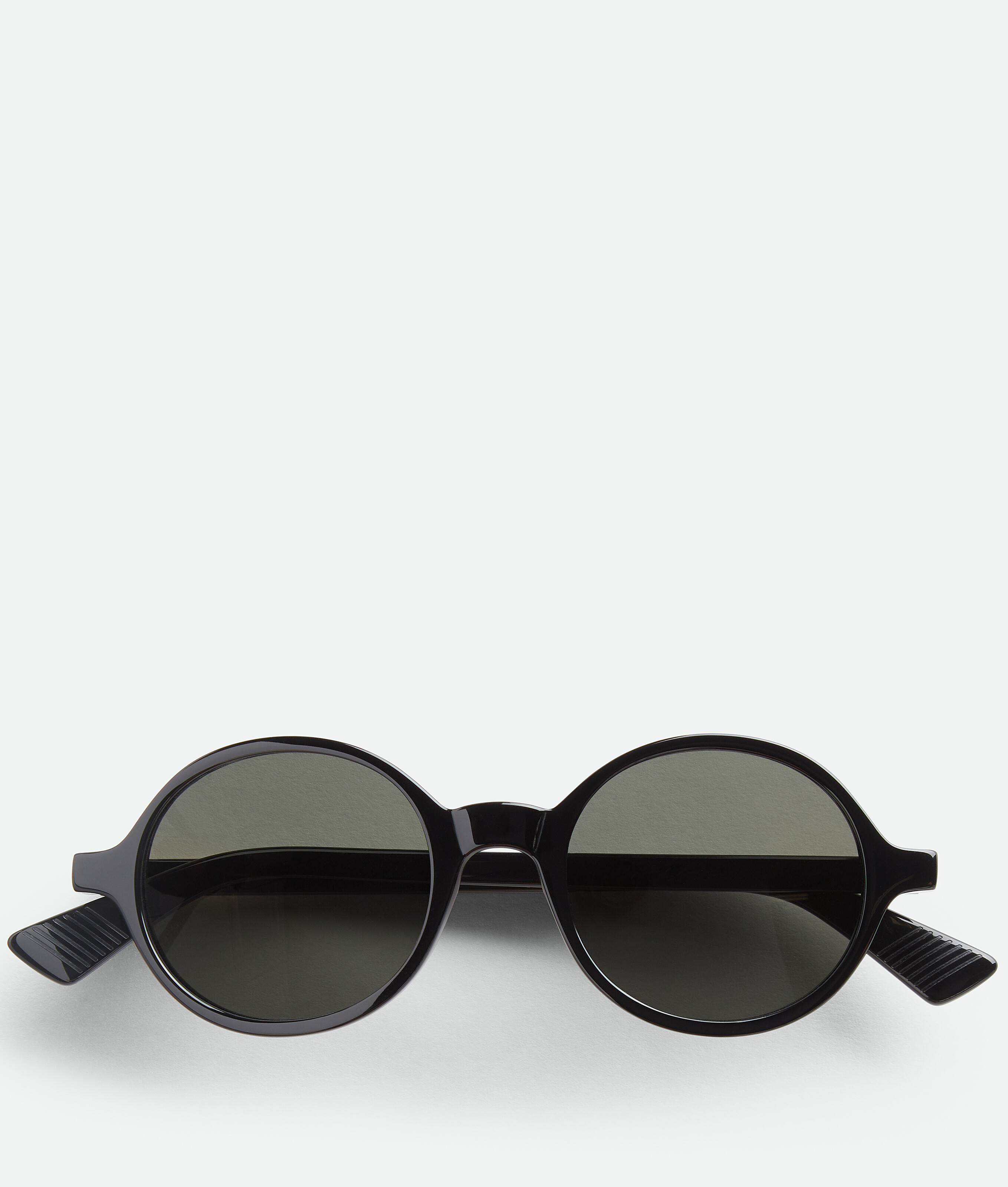 Classic round sunglasses BOTTEGA VENETA, черный/серый
Classic round sunglasses BOTTEGA VENETA, черный/серый
