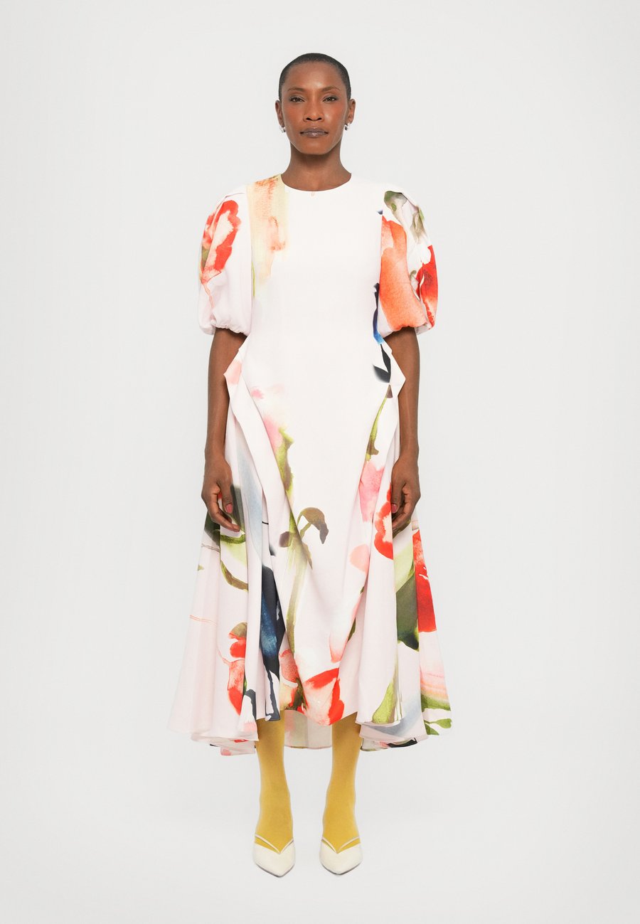 Платье Stine Goya VOLUMINOUS DRESS, Multi Coloured/Multi-Coloured
Платье Stine Goya VOLUMINOUS DRESS, Multi Coloured/Multi-Coloured