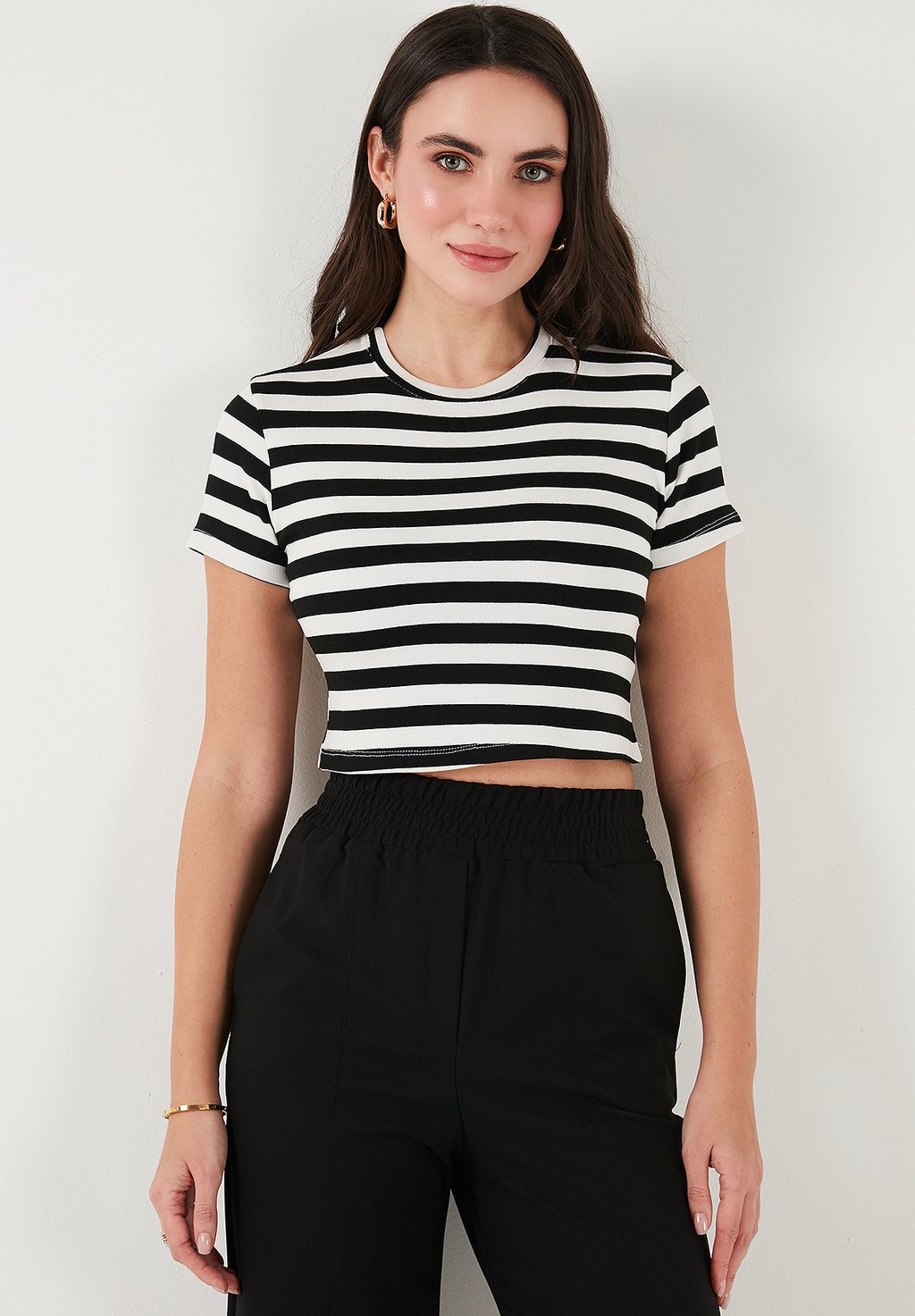 Футболка с принтом SLIM FIT LELA, черный
Футболка с принтом SLIM FIT LELA, черный