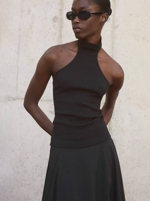 Топ Duke на запах из трикотажа Mango, Black
Топ Duke на запах из трикотажа Mango, Black