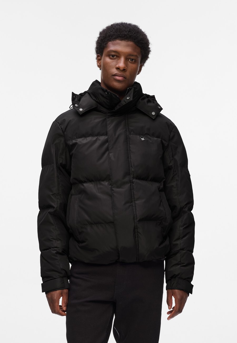 Куртка KARL LAGERFELD MONOGRAM PUFFER, Black
Куртка KARL LAGERFELD MONOGRAM PUFFER, Black