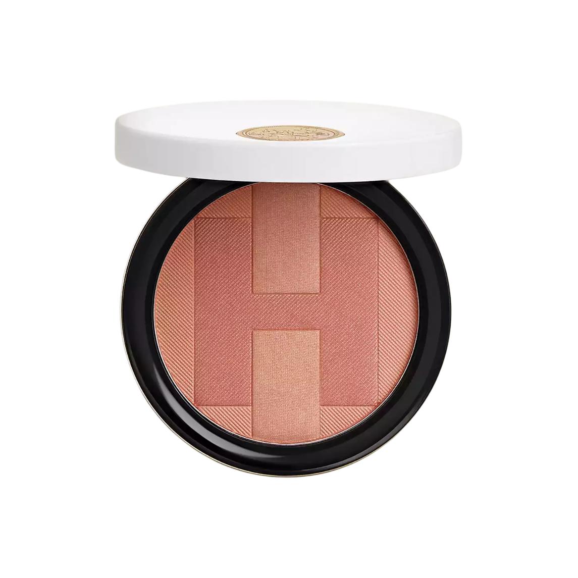 Ограниченная серия Rainbow Silky Blush легко растушевывается, выравнивает тон кожи 18г HERMES
Ограниченная серия Rainbow Silky Blush легко растушевывается, выравнивает тон кожи 18г HERMES