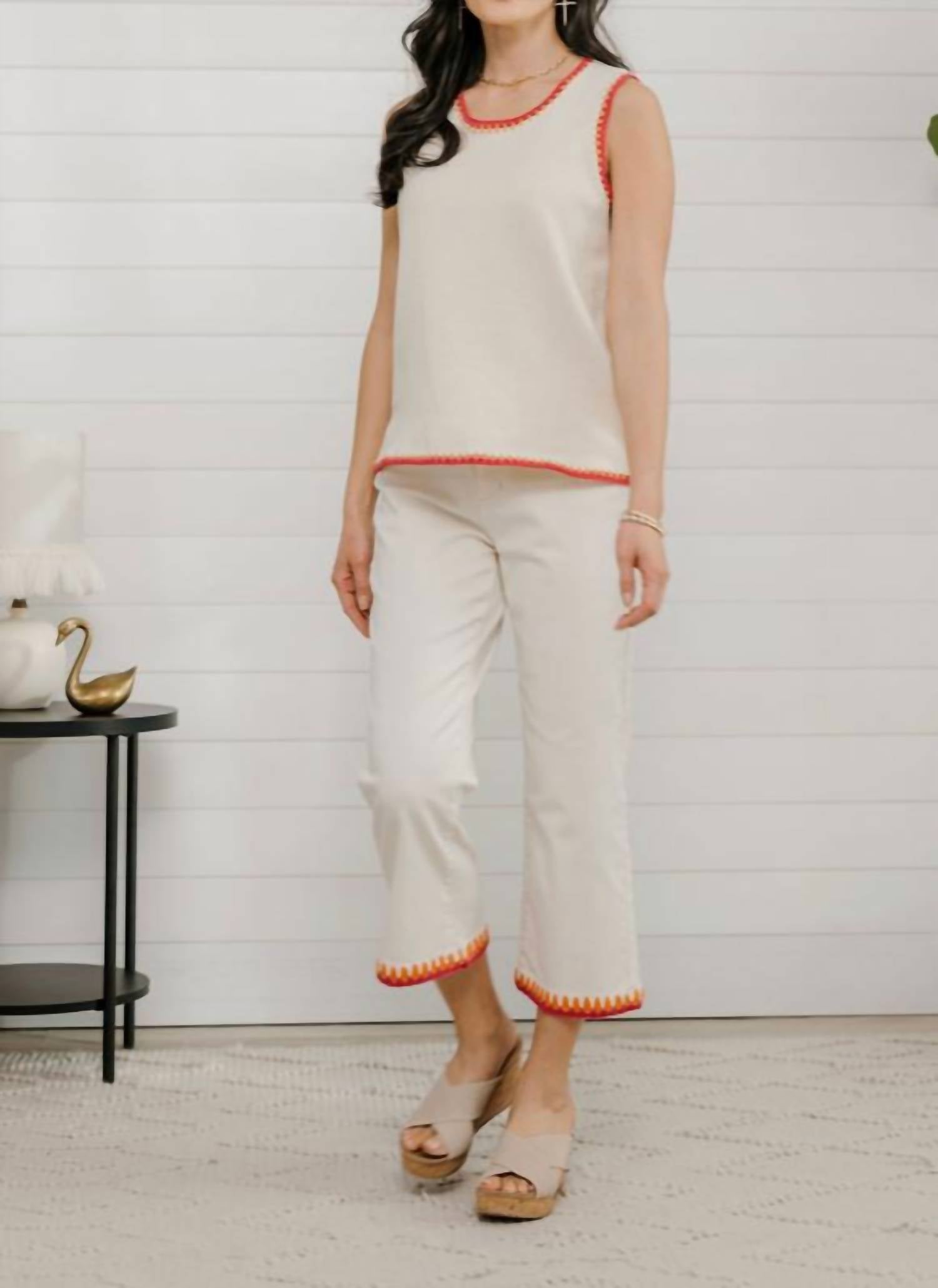 Джинсовые брюки с вышитым подолом в натуральном цвете CHARLIE B
Джинсовые брюки с вышитым подолом в натуральном цвете CHARLIE B