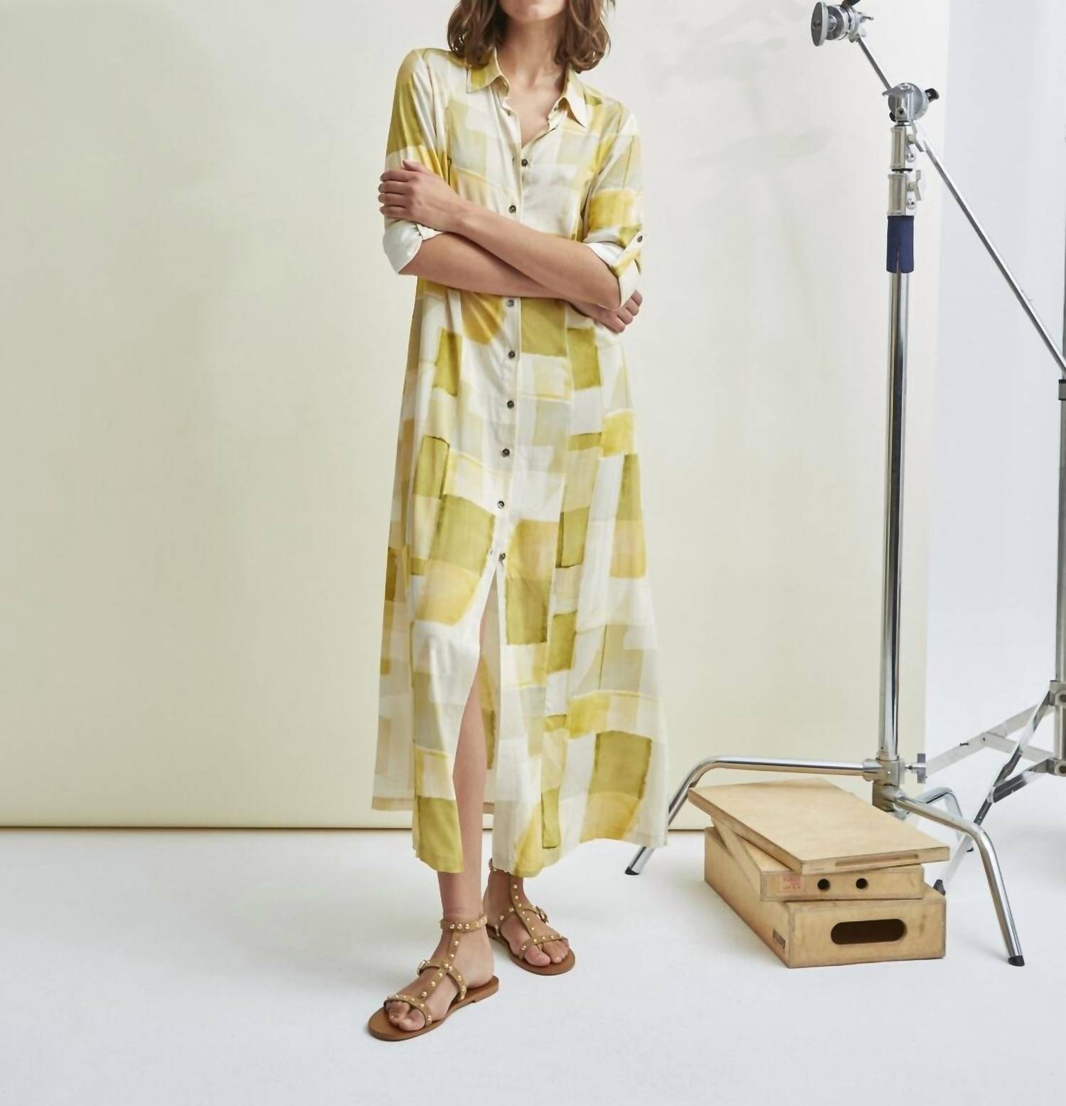 Платье-рубашка макси желтого/цвета слоновой кости Ams Pure
Платье-рубашка макси желтого/цвета слоновой кости Ams Pure