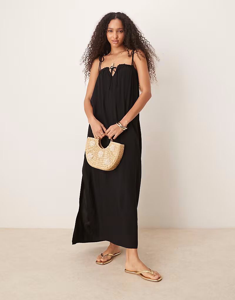 Пляжное платье макси с присборенной грудью ASOS DESIGN черного цвета
Пляжное платье макси с присборенной грудью ASOS DESIGN черного цвета
