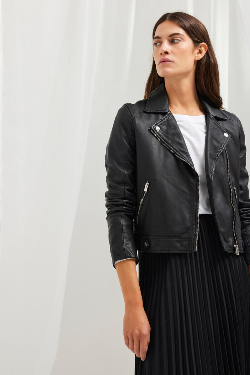 Укороченная байкерская куртка из 100% овечьей кожи Selected Femme, черный
Укороченная байкерская куртка из 100% овечьей кожи Selected Femme, черный