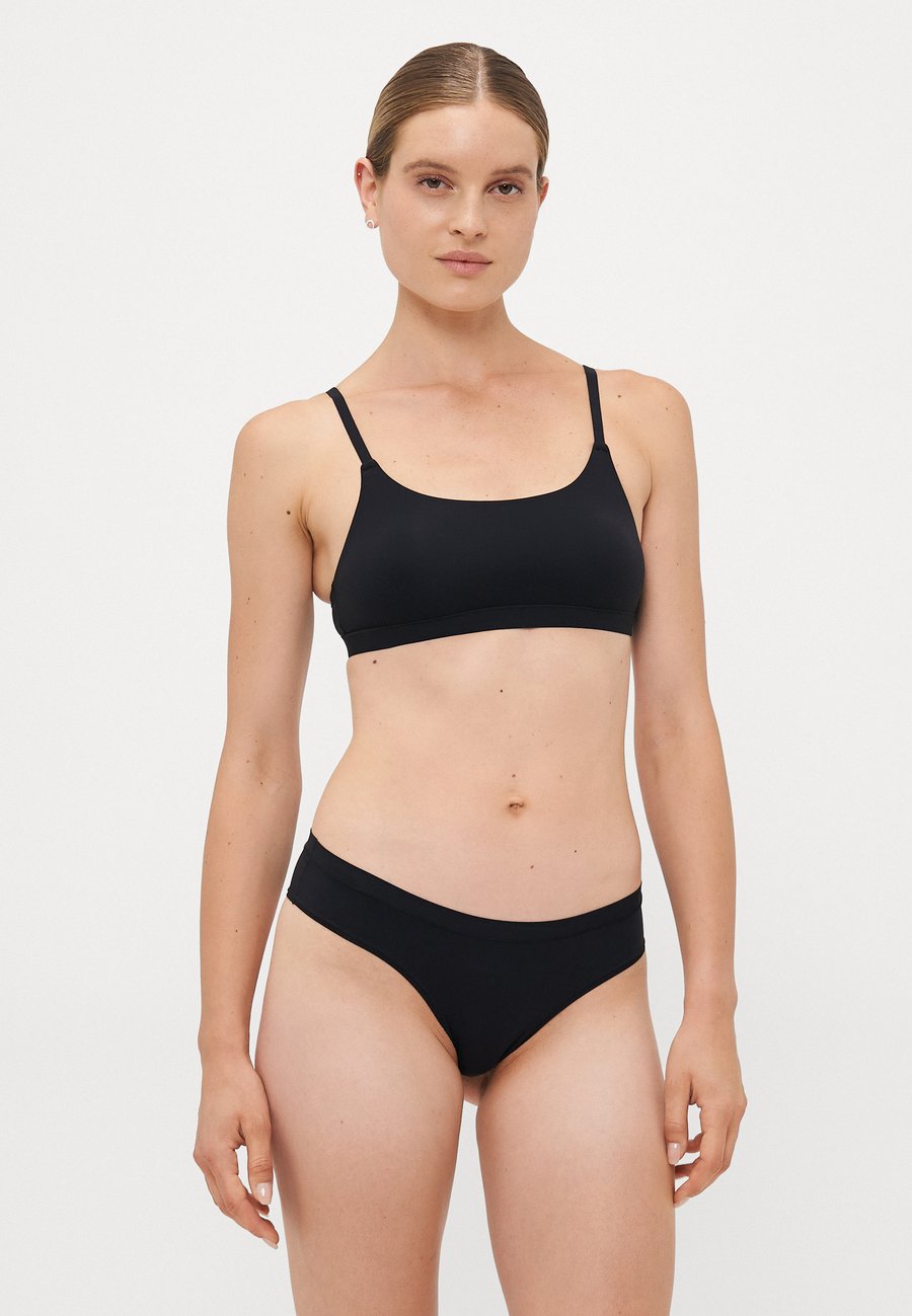 Брифы ONLY ONLPEACHY BRAZIL 2 PACK, Black /Black
Брифы ONLY ONLPEACHY BRAZIL 2 PACK, Black /Black