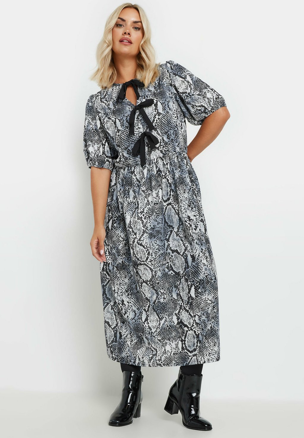 Повседневное платье SNAKE Yours Clothing, серый
Повседневное платье SNAKE Yours Clothing, серый