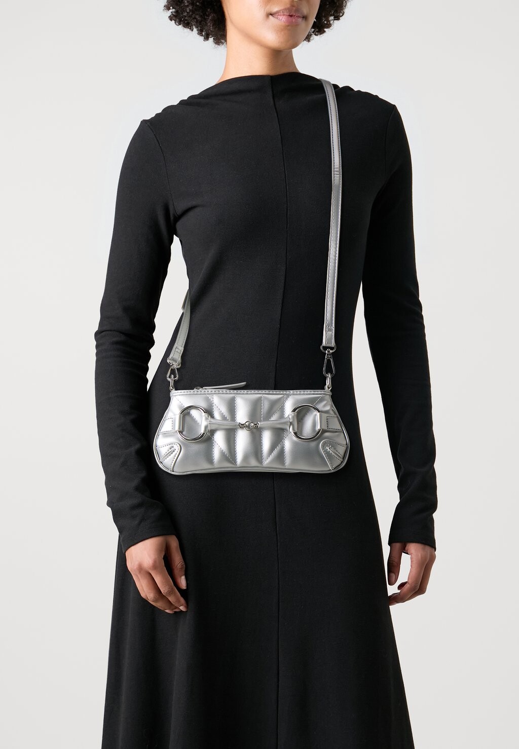 Сумочка ALIXX Call it Spring, серебристый
Сумочка ALIXX Call it Spring, серебристый