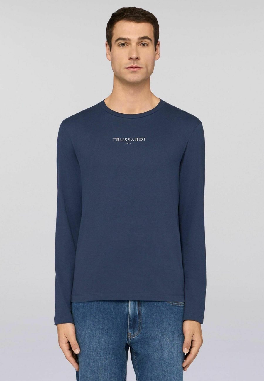 Топ Trussardi REGULAR FIT CON STAMPA, Blue Genoa/Dark Blue
Топ Trussardi REGULAR FIT CON STAMPA, Blue Genoa/Dark Blue