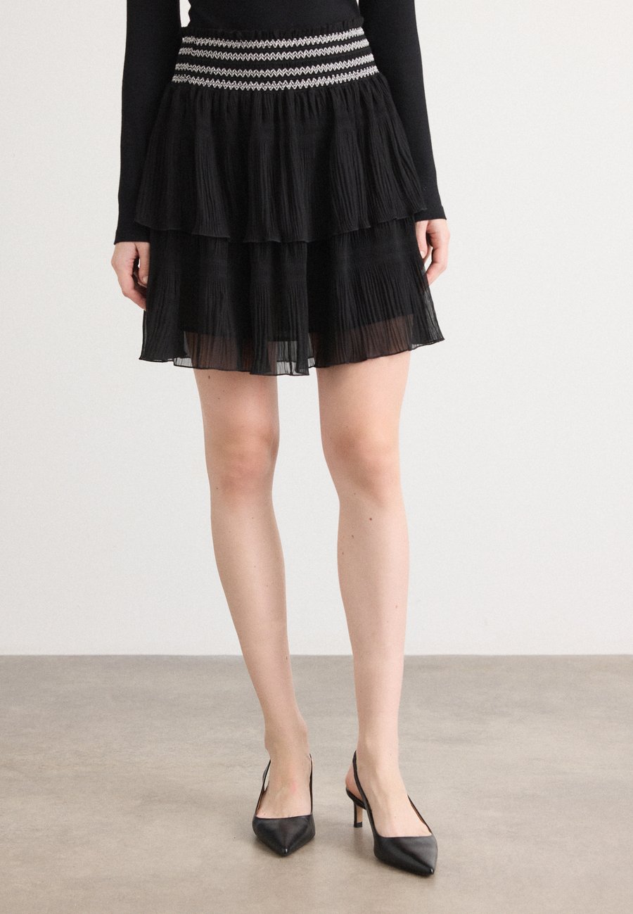 Юбка BOSS VESIA, Black
Юбка BOSS VESIA, Black