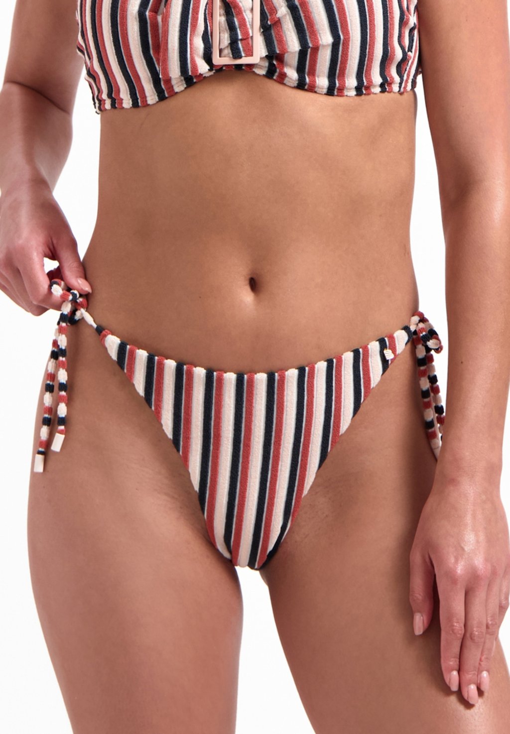 Плавки бикини BROEKJE Beachlife, темно-красный
Плавки бикини BROEKJE Beachlife, темно-красный