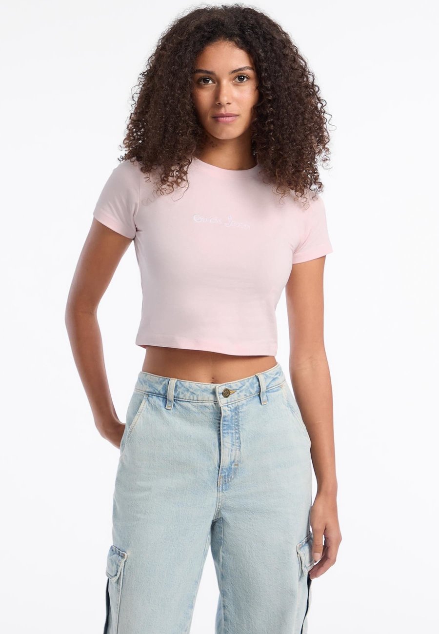 Футболка Guess Jeans LOGOSTICKEREI, Rose/Pink, Розовый, Футболка Guess Jeans LOGOSTICKEREI, Rose/Pink
Футболка Guess Jeans LOGOSTICKEREI, Rose/Pink, Розовый, Футболка Guess Jeans LOGOSTICKEREI, Rose/Pink