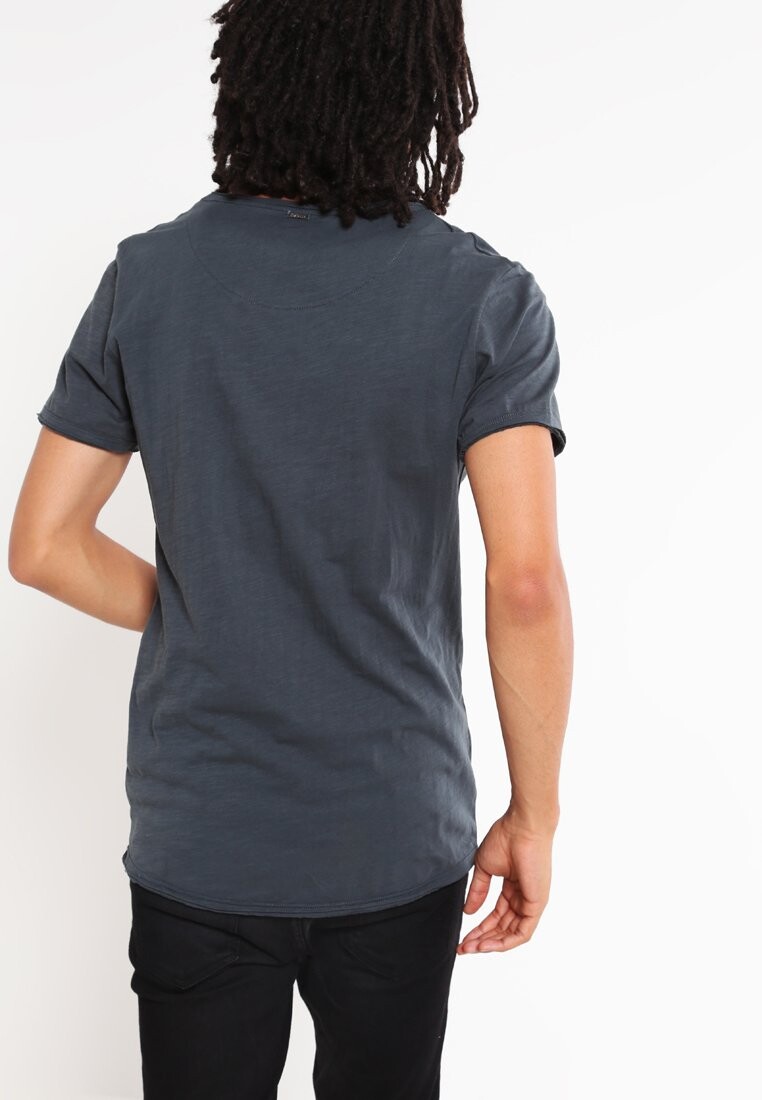 Футболка базовая Bread New Key Largo, бутылочно-зеленая
Футболка базовая Bread New Key Largo, бутылочно-зеленая