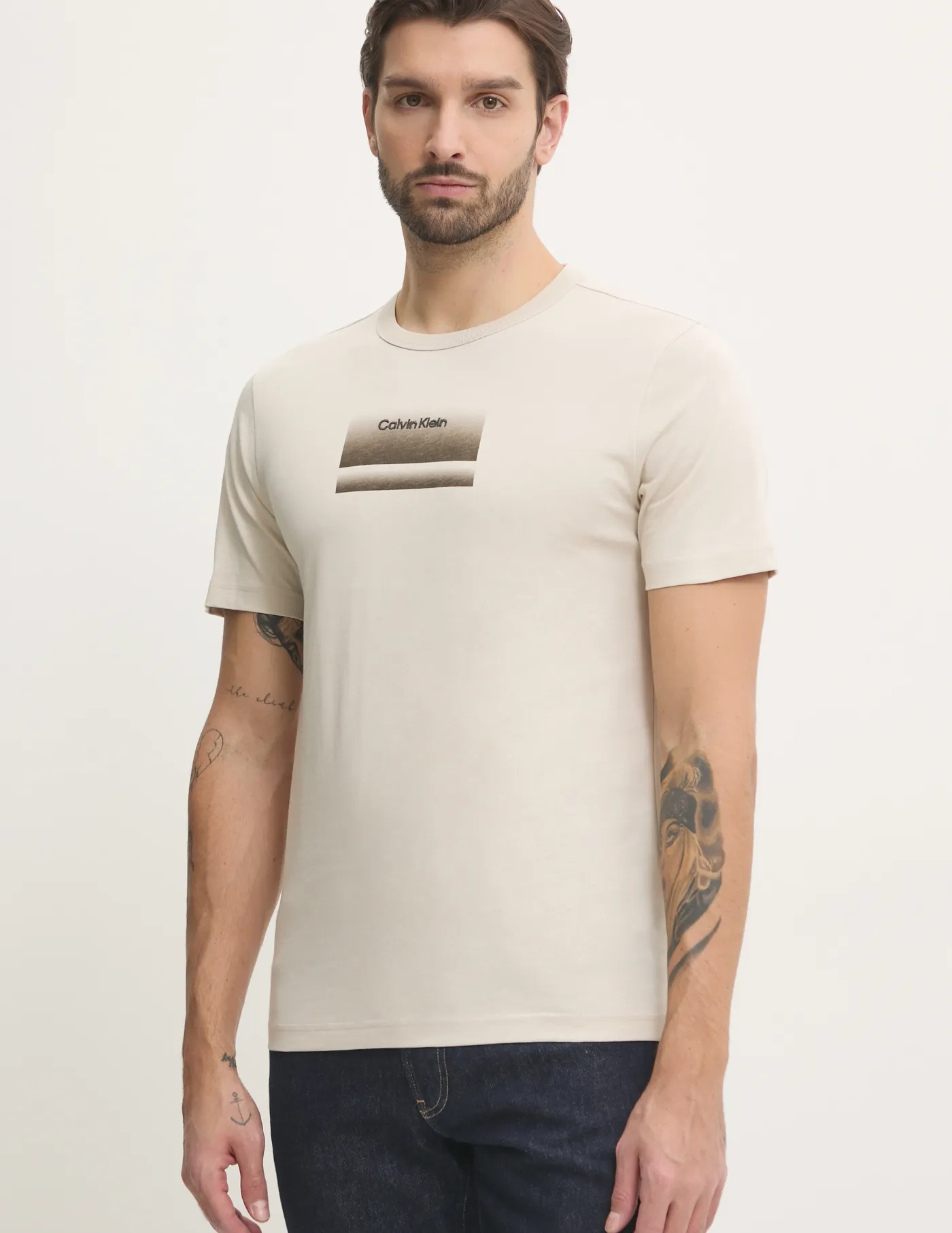 Футболка Calvin Klein, бежевый
Футболка Calvin Klein, бежевый