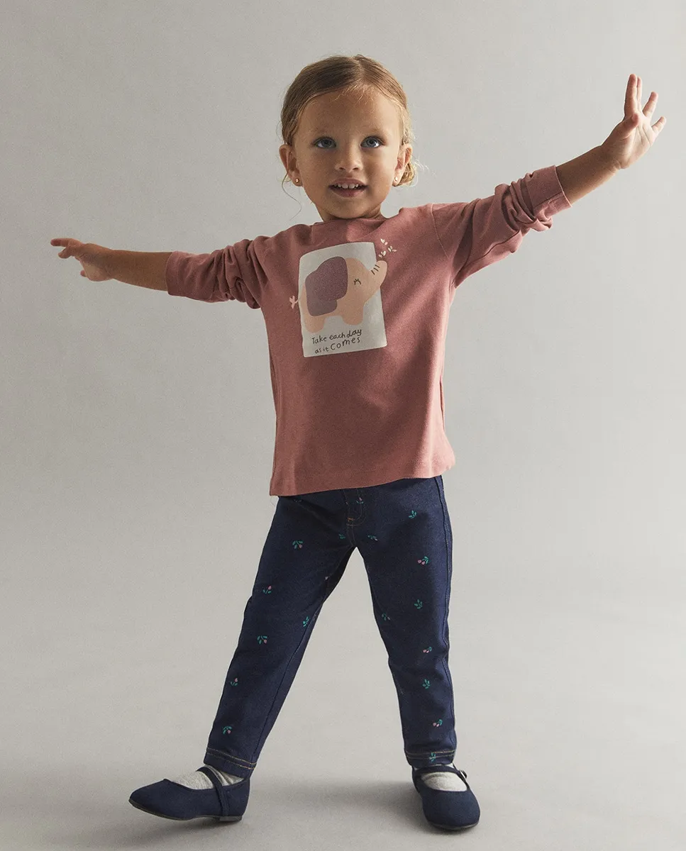 Джинсовые леггинсы из трикотажа Sfera, темно-синий
Джинсовые леггинсы из трикотажа Sfera, темно-синий