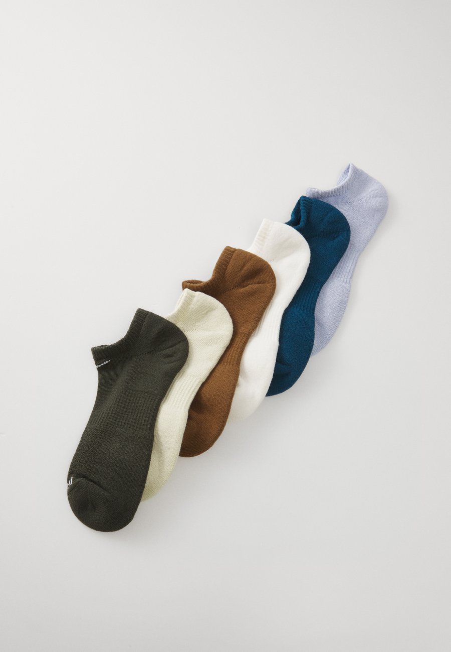 Носки Nike Performance EVERYDAY PLUS CUSH UNISEX 6 PACK , Blueforce/Sequoia/Mosswood Brown/Ghost/Light Khaki/Sail/Neon Orange
Носки Nike Performance EVERYDAY PLUS CUSH UNISEX 6 PACK , Blueforce/Sequoia/Mosswood Brown/Ghost/Light Khaki/Sail/Neon Orange