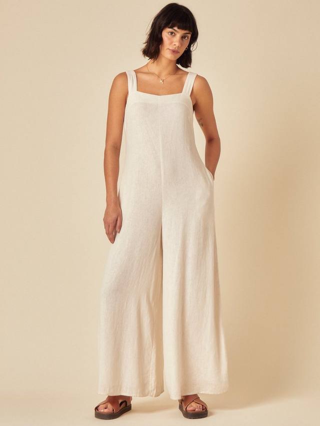 Бриана комбинезон из богатого льна Nobody's Child, Stone
Бриана комбинезон из богатого льна Nobody's Child, Stone