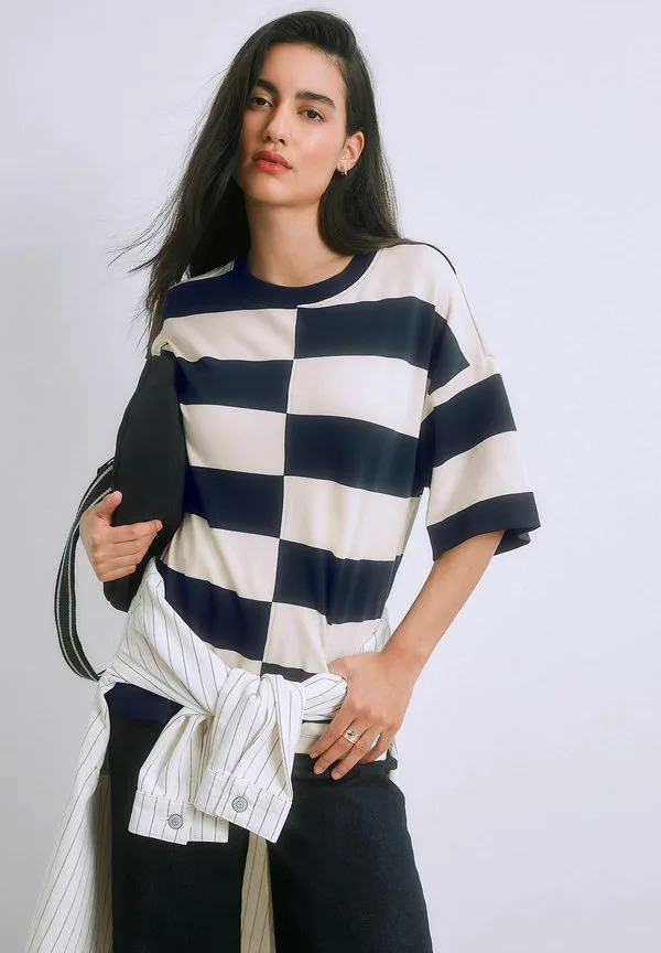 Базовая футболка с круглым вырезом Next, Navy White Stripe, Белый, Базовая футболка с круглым вырезом Next, Navy White Stripe
Базовая футболка с круглым вырезом Next, Navy White Stripe, Белый, Базовая футболка с круглым вырезом Next, Navy White Stripe