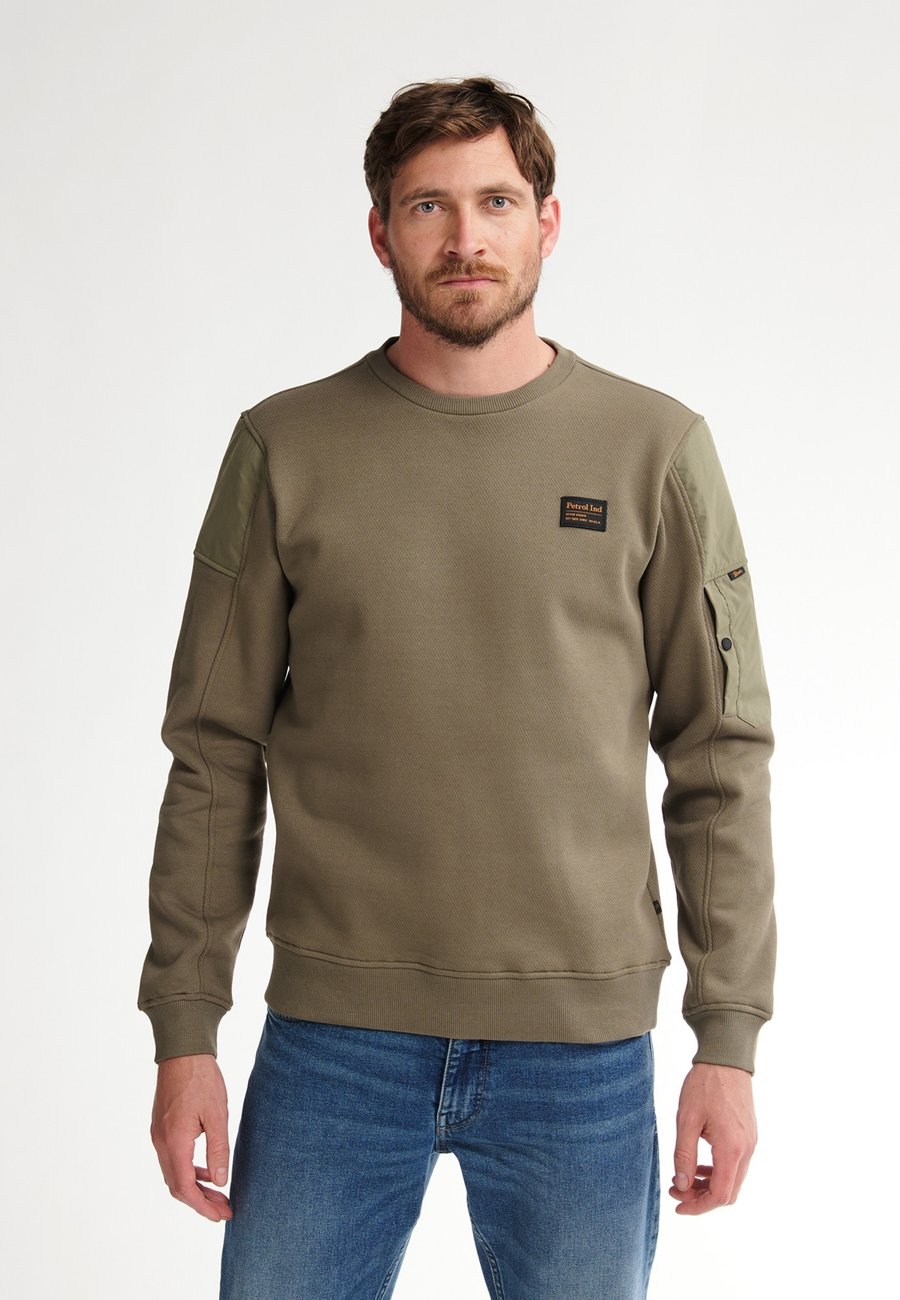 Толстовка Petrol Industries PUEBLO, Mossy Stone/Stone, Зеленый, Толстовка Petrol Industries PUEBLO, Mossy Stone/Stone
Толстовка Petrol Industries PUEBLO, Mossy Stone/Stone, Зеленый, Толстовка Petrol Industries PUEBLO, Mossy Stone/Stone