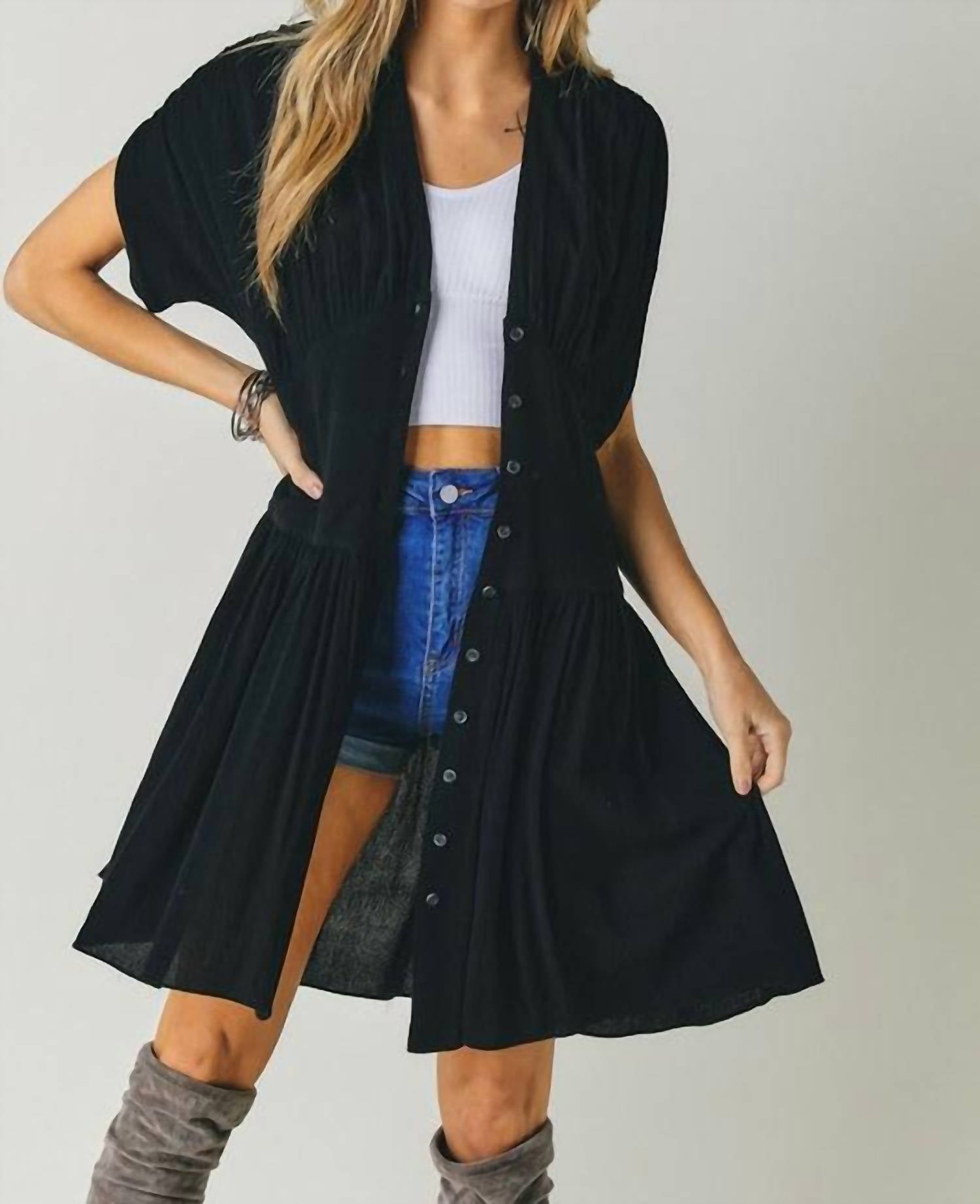 Все для тебя, платье в черном DAVI & DANI
Все для тебя, платье в черном DAVI & DANI