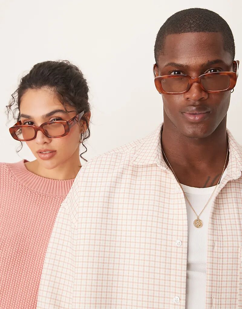 Солнцезащитные очки Jeepers Peepers прямоугольной формы в коричнево-оранжевой черепаховой расцветке
Солнцезащитные очки Jeepers Peepers прямоугольной формы в коричнево-оранжевой черепаховой расцветке