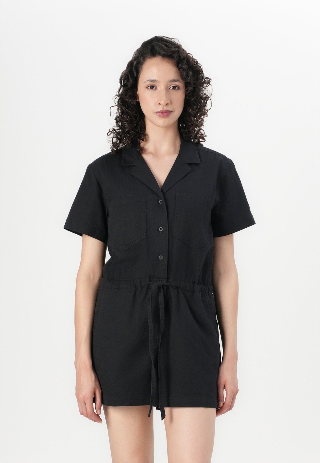 Комбинезон GAP, черный
Комбинезон GAP, черный