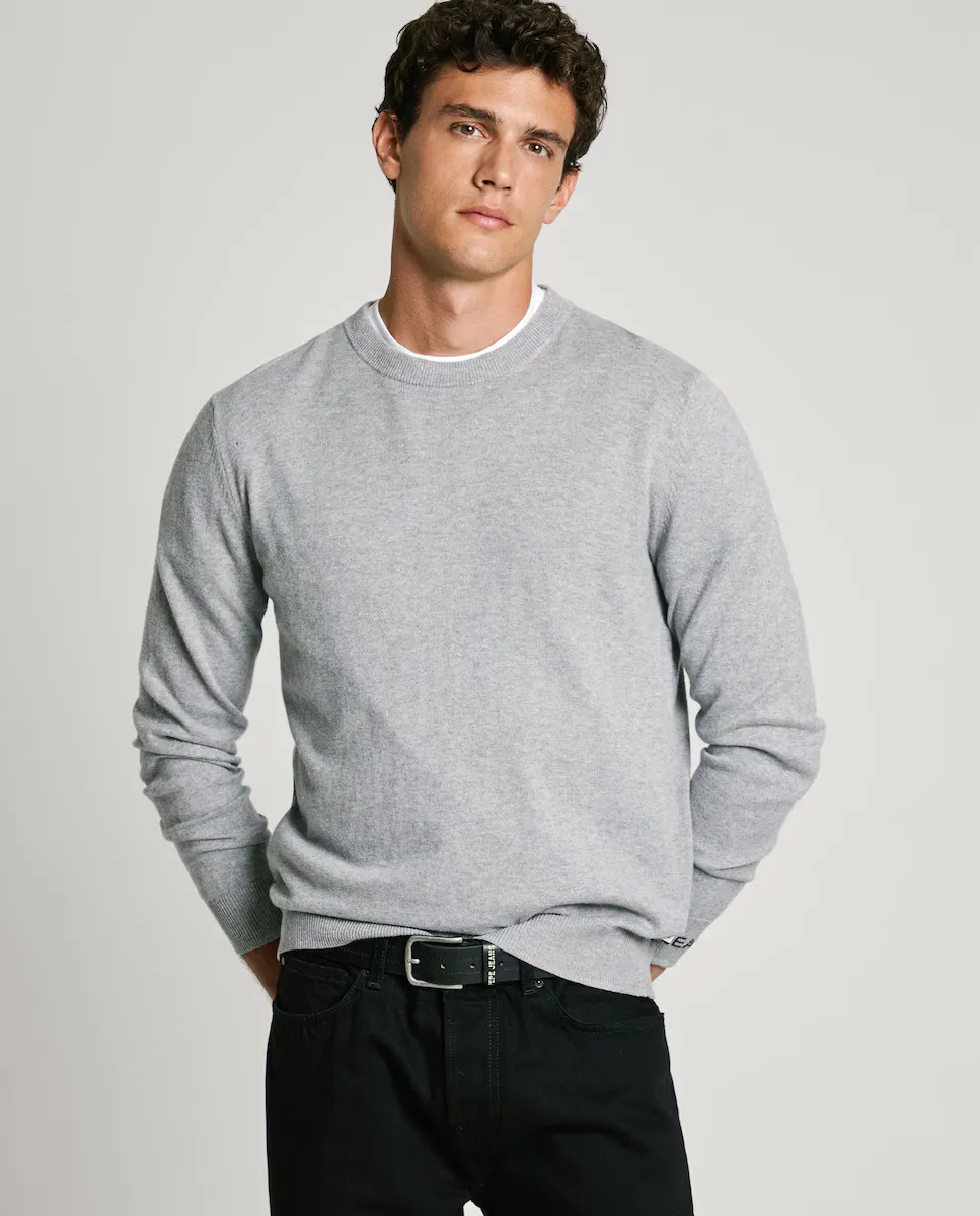 Мужской свитер с круглым вырезом и вышитым логотипом на рукаве Pepe Jeans, серый
Мужской свитер с круглым вырезом и вышитым логотипом на рукаве Pepe Jeans, серый