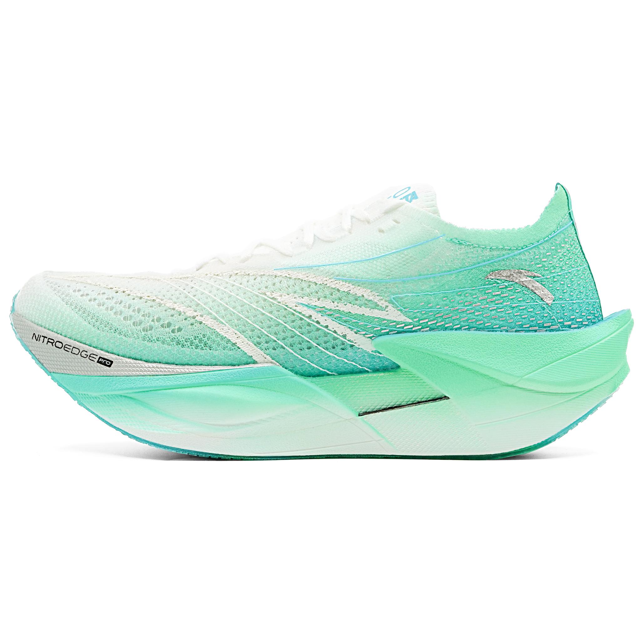 Кроссовки для бега C202 6.0 PRO, мужские, низкие ANTA, White Green Blue
Кроссовки для бега C202 6.0 PRO, мужские, низкие ANTA, White Green Blue