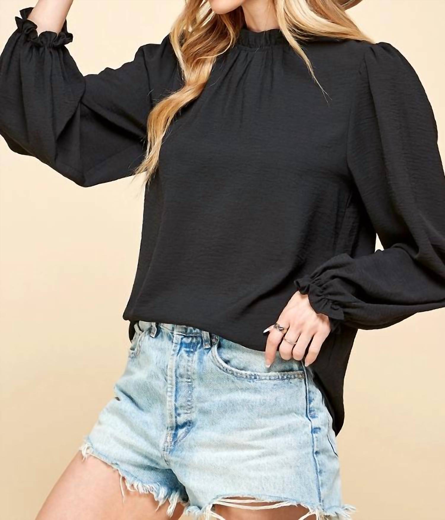 Топ с длинными рукавами черного цвета Ott
Топ с длинными рукавами черного цвета Ott