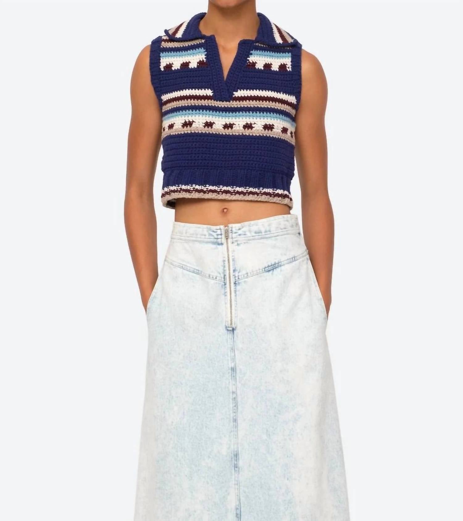 Вязаный жилет Sutton в синем цвете SEA
Вязаный жилет Sutton в синем цвете SEA