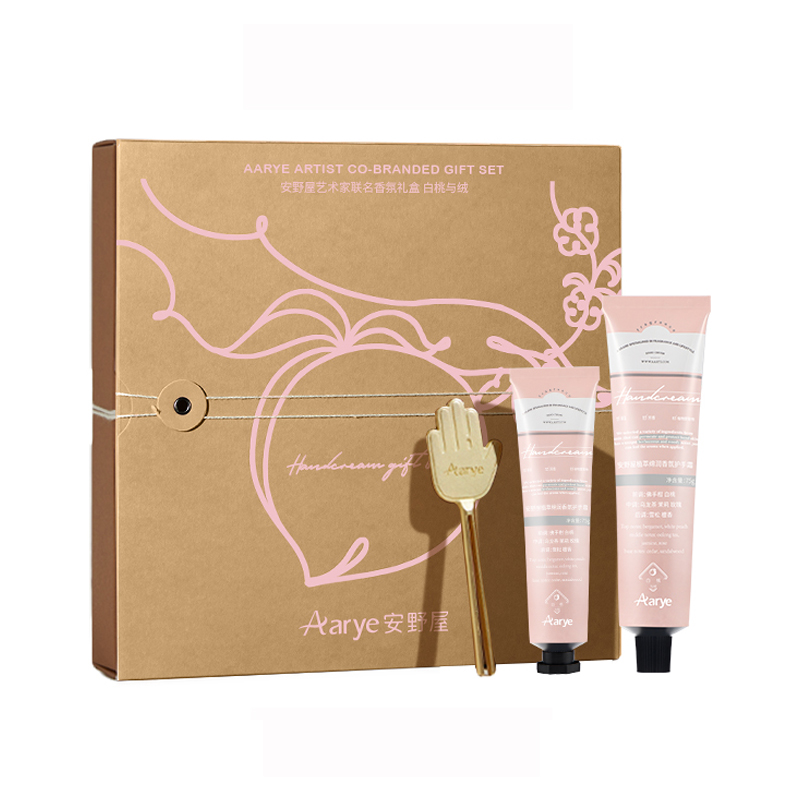 Увлажняющий крем для рук Unisex AARYE
Увлажняющий крем для рук Unisex AARYE