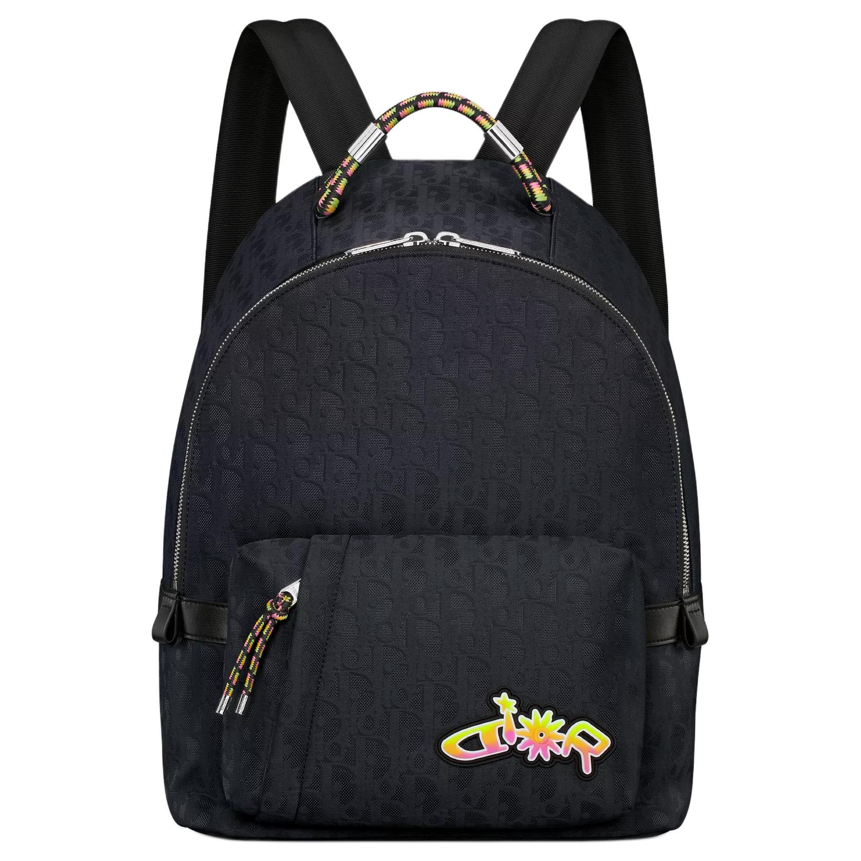 DIOR Рюкзак мужской технической ткани из коллекции Льюиса Хэмилтона черный 
DIOR Рюкзак мужской технической ткани из коллекции Льюиса Хэмилтона черный