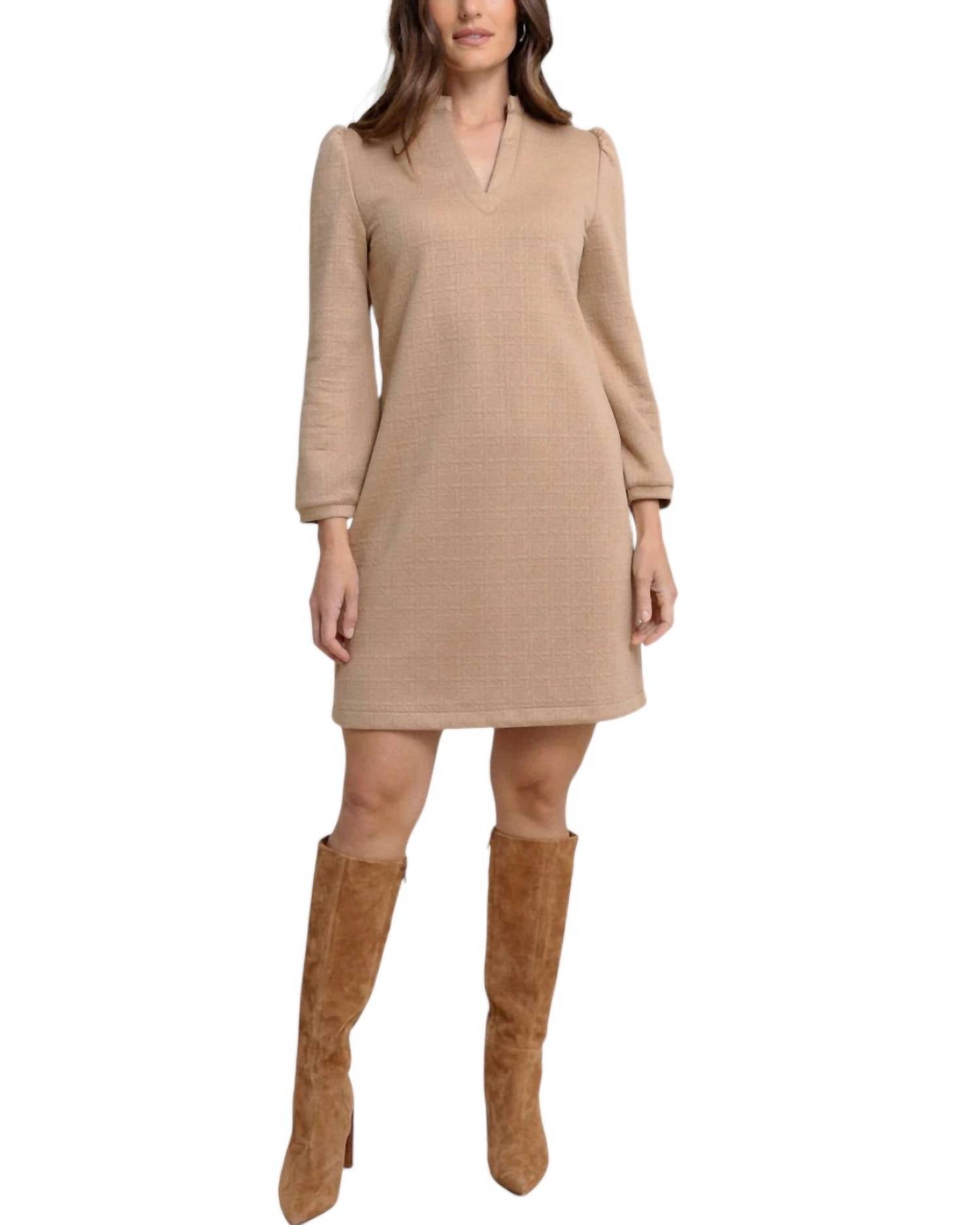 Стеганое платье Oren в цвете Tannin SOUTHERN TIDE
Стеганое платье Oren в цвете Tannin SOUTHERN TIDE