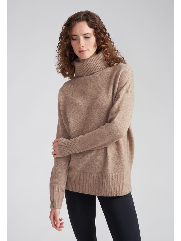 Водолазка цвета нуги Style Republic
Водолазка цвета нуги Style Republic