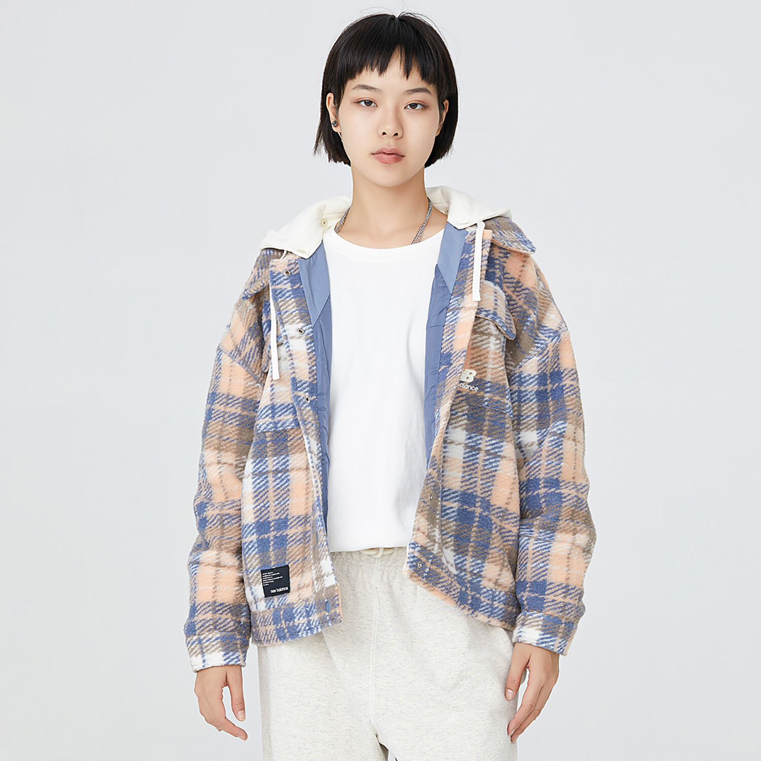 Куртка женская многоцветная New Balance
Куртка женская многоцветная New Balance