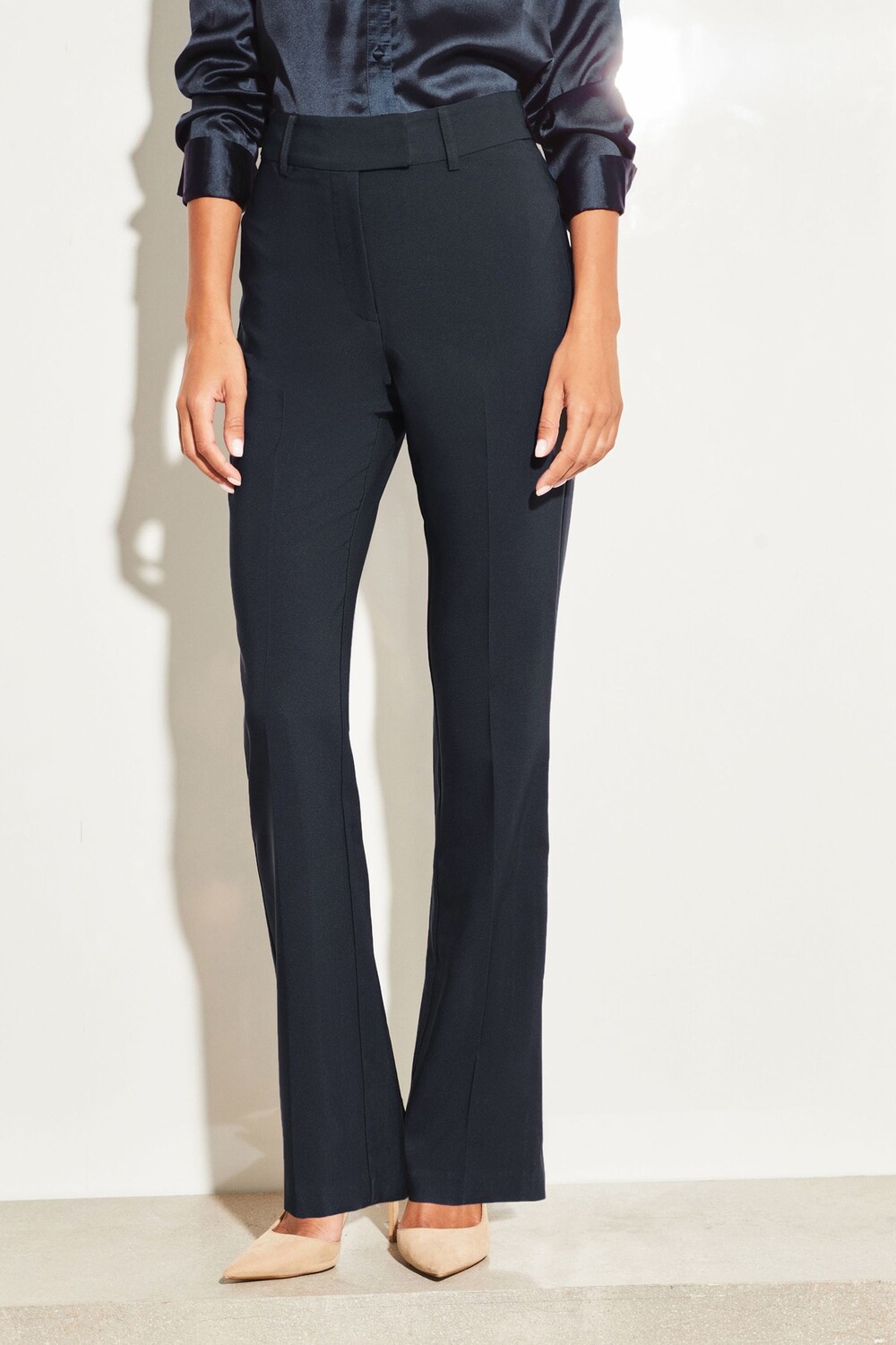 Элегантные брюки клеш с бутлегом Lipsy, синий
Элегантные брюки клеш с бутлегом Lipsy, синий